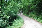 54 Ciclista verso il rifugio Curò 